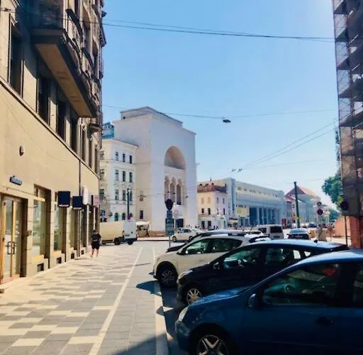 Joy Republicii 19 דירה *